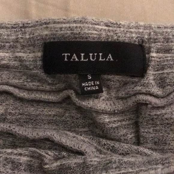 Talula (Aritzia) mini skirt in grey - Picture 3 of 3